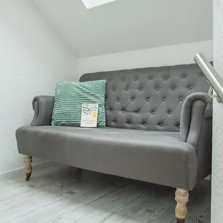 Danessi-familie,balkon,parkplatz,top Ausstattung,2 Baeder,waschmaschine,spuelmaschine,arbeitsplatz-perfekt Fuer Urlaub Und Business Mit Der Familie Strassenhaus