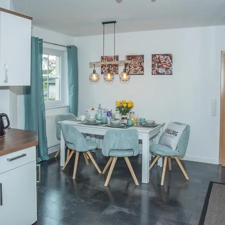 아파트 Danessi-25min Bis Koblenz,familie,balkon,parkplatz,top Ausstattung,2 Baeder,waschmaschine,spuelmaschine,arbeitsplatz-perfekt Fuer Urlaub Und Business Mit Der Familie *