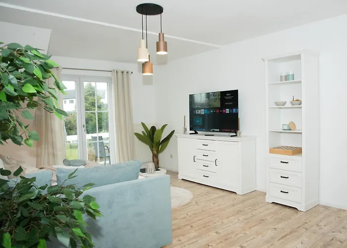 Danessi-25min Bis Koblenz,familie,balkon,parkplatz,top Ausstattung,2 Baeder,waschmaschine,spuelmaschine,arbeitsplatz-perfekt Fuer Urlaub Und Business Mit Der Familie * Strassenhaus