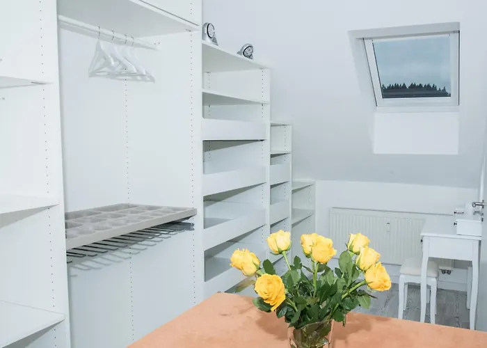 Danessi-25min Bis Koblenz,familie,balkon,parkplatz,top Ausstattung,2 Baeder,waschmaschine,spuelmaschine,arbeitsplatz-perfekt Fuer Urlaub Und Business Mit Der Familie Strassenhaus